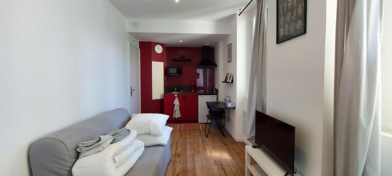 Charmant Studio Proche Centre Ville Et Gare ルルド エクステリア 写真