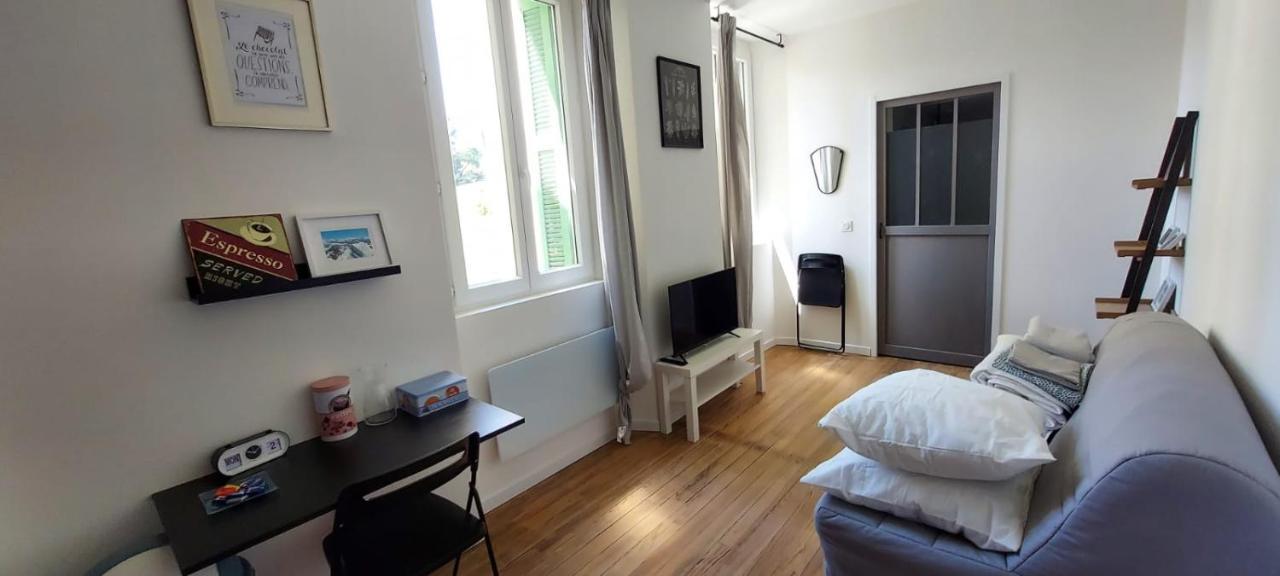 Charmant Studio Proche Centre Ville Et Gare ルルド エクステリア 写真